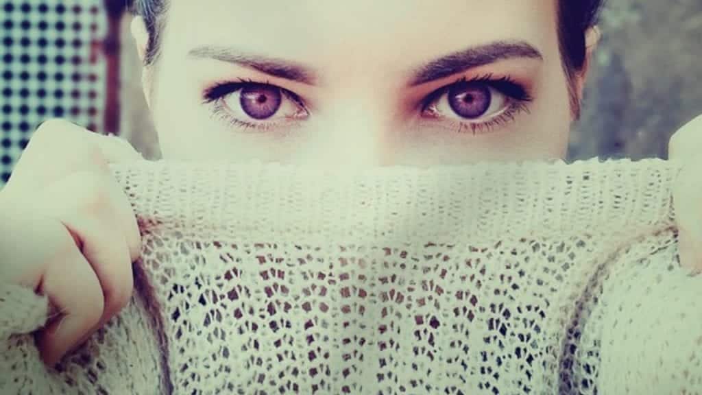 purple eyes woman