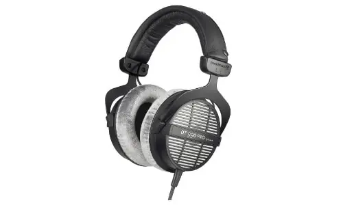 Beyerdynamic-DT-990-Pro headset