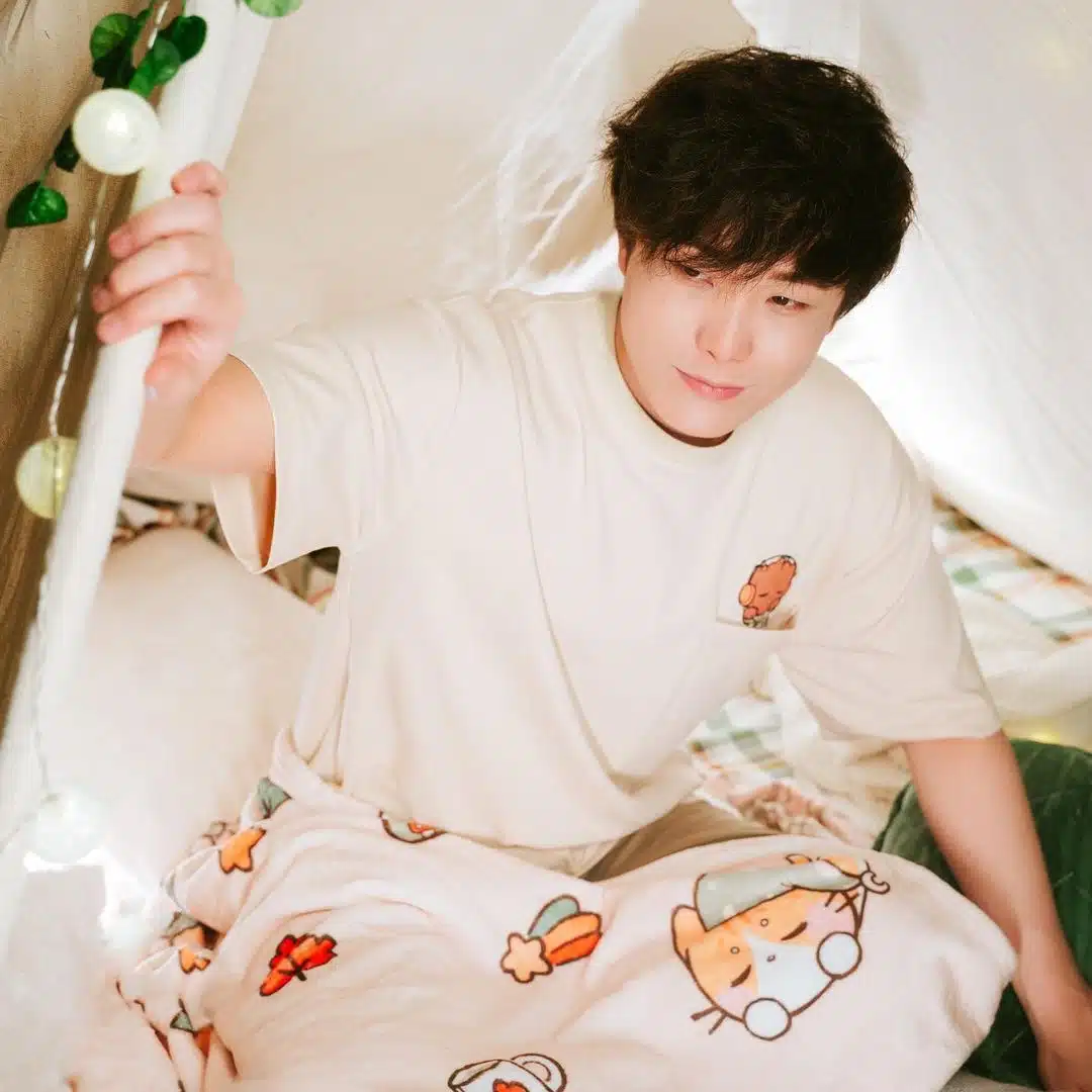 Sykkuno in his pajamas