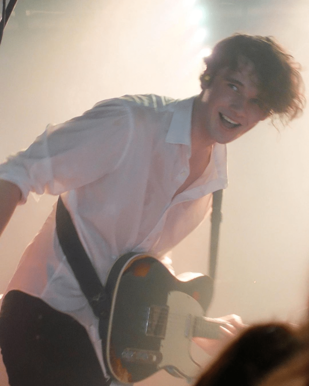 Wilbur Soot playing the guitar | courtesy of IG